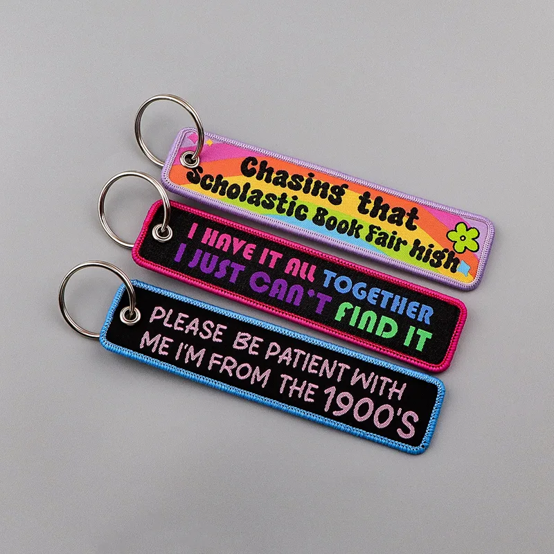 Porte-clés brodé avec citation - Car Accessories Quotation avis et prix